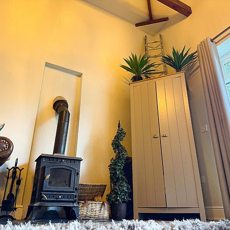 Vila Beautiful Cotswold Couples Retreat Bourton-on-the-Water Exteriér fotografie